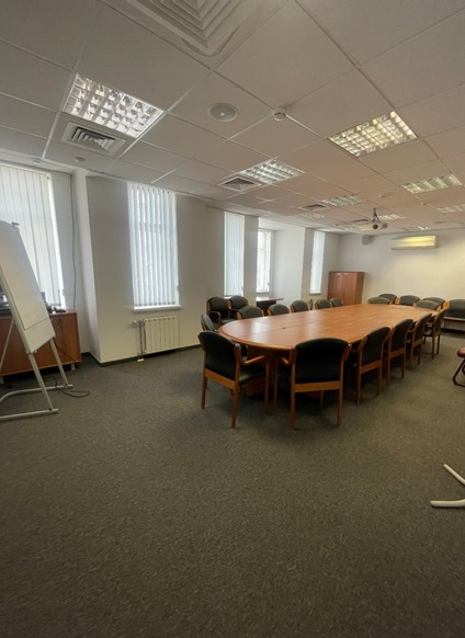 Продам торговое помещение 1593 м.кв.