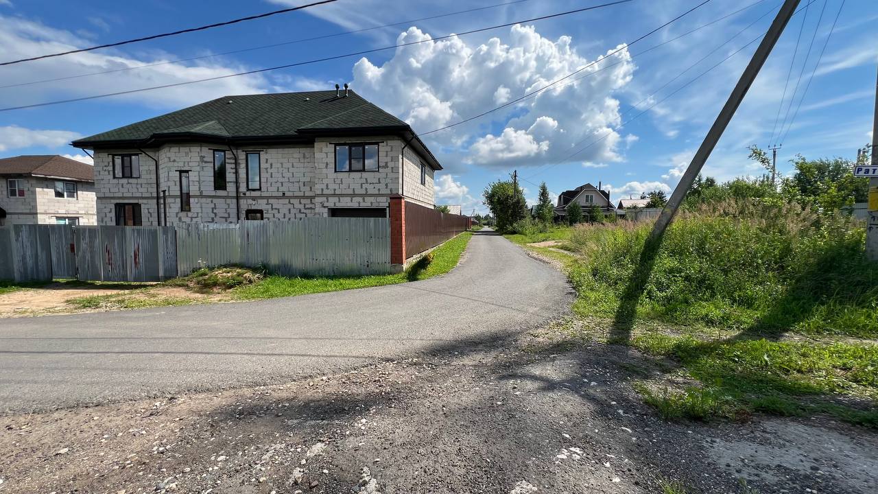 Продам земельный участок 2500 м.кв.