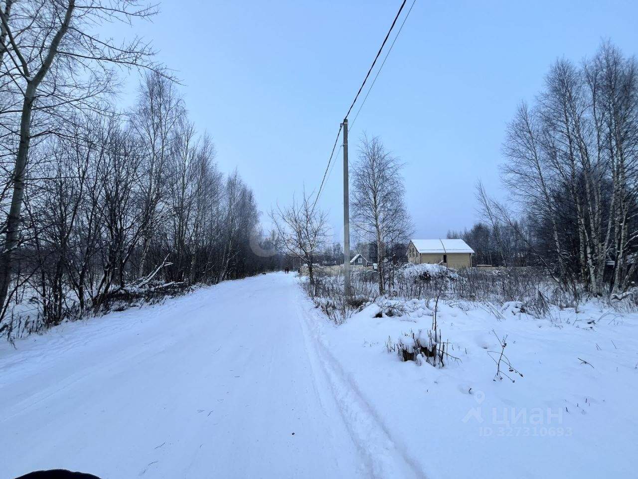 Продам земельный участок 700 м.кв.