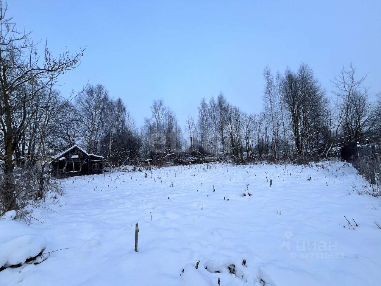 Продам земельный участок 700 м.кв.