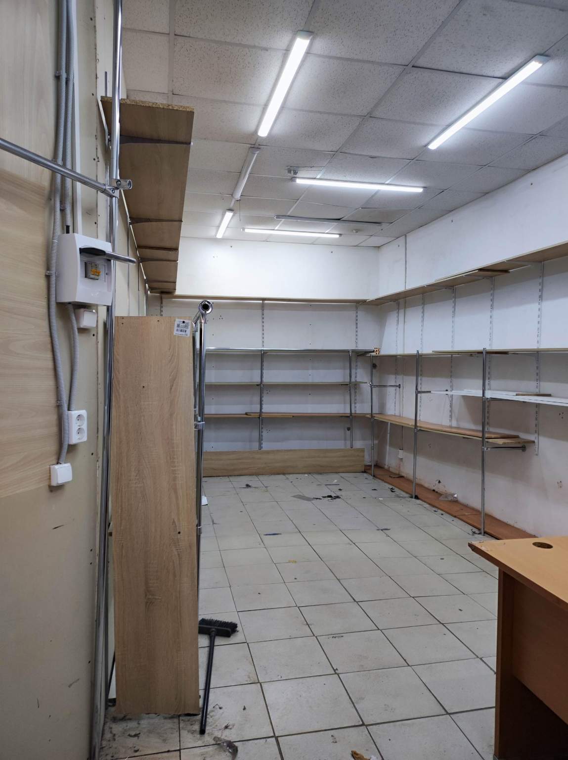 Сдам в аренду торговое помещение 674.8 м.кв.