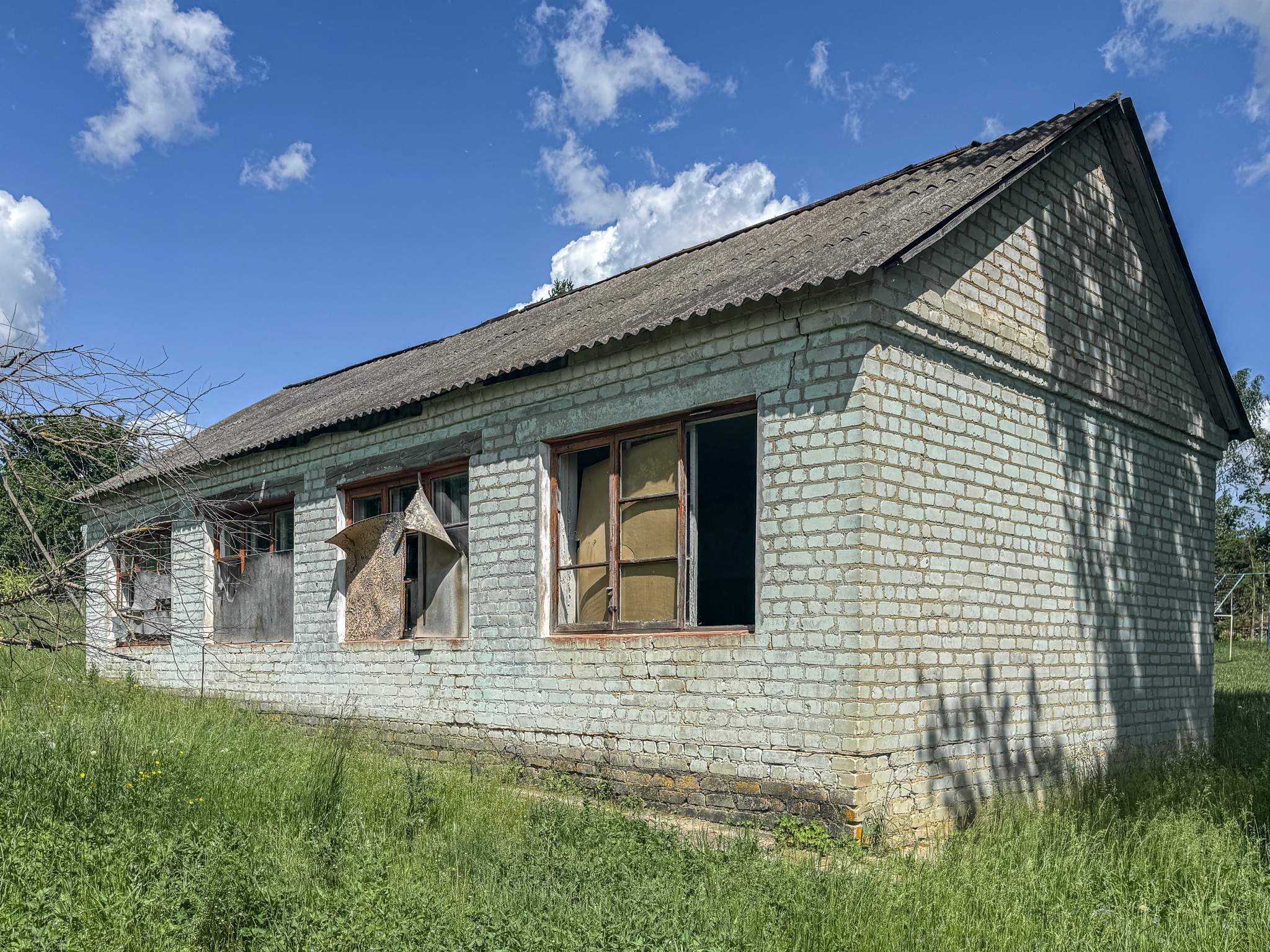 Продам торговое помещение 983.5 м.кв.