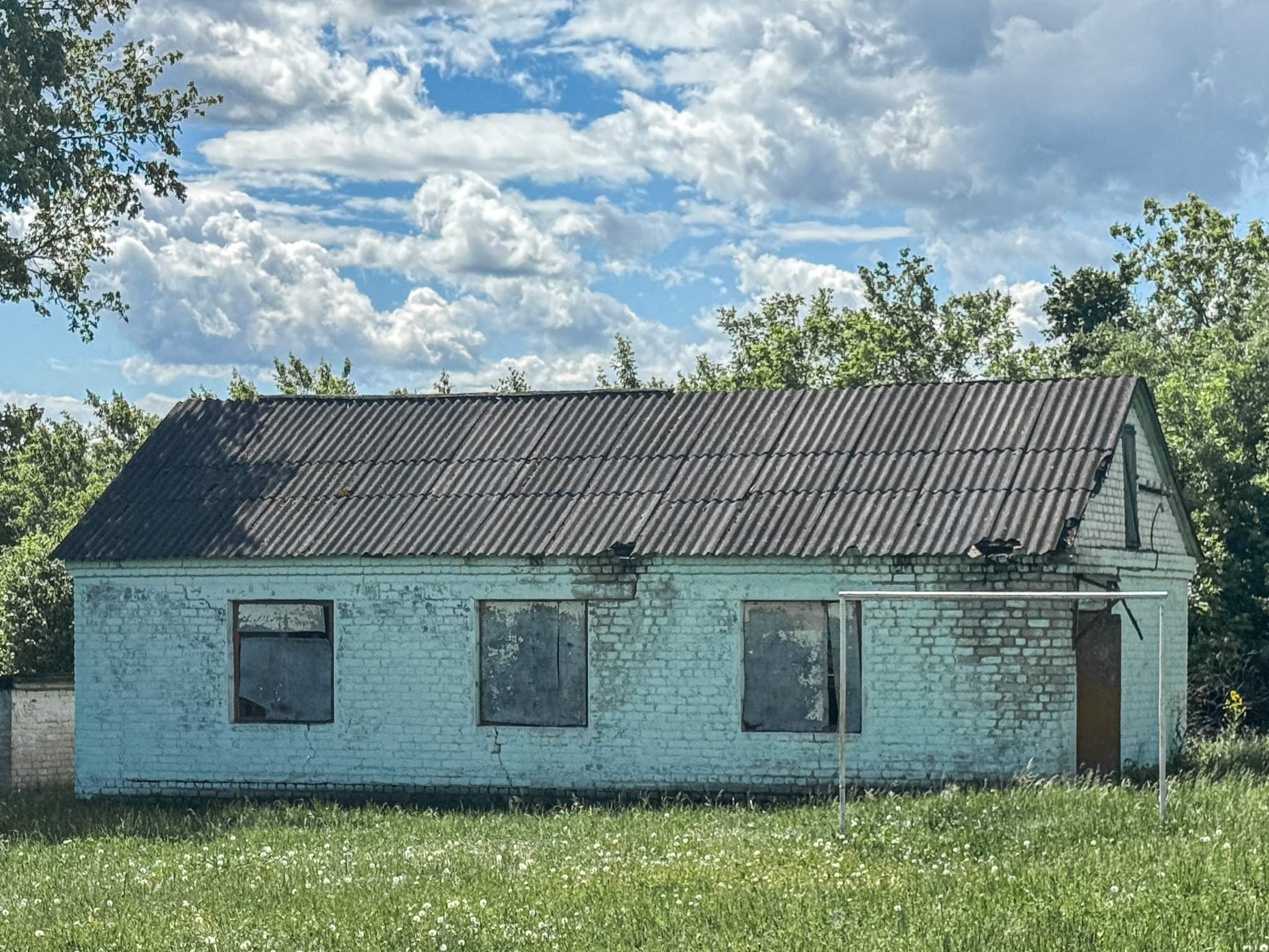 Продам торговое помещение 983.5 м.кв.