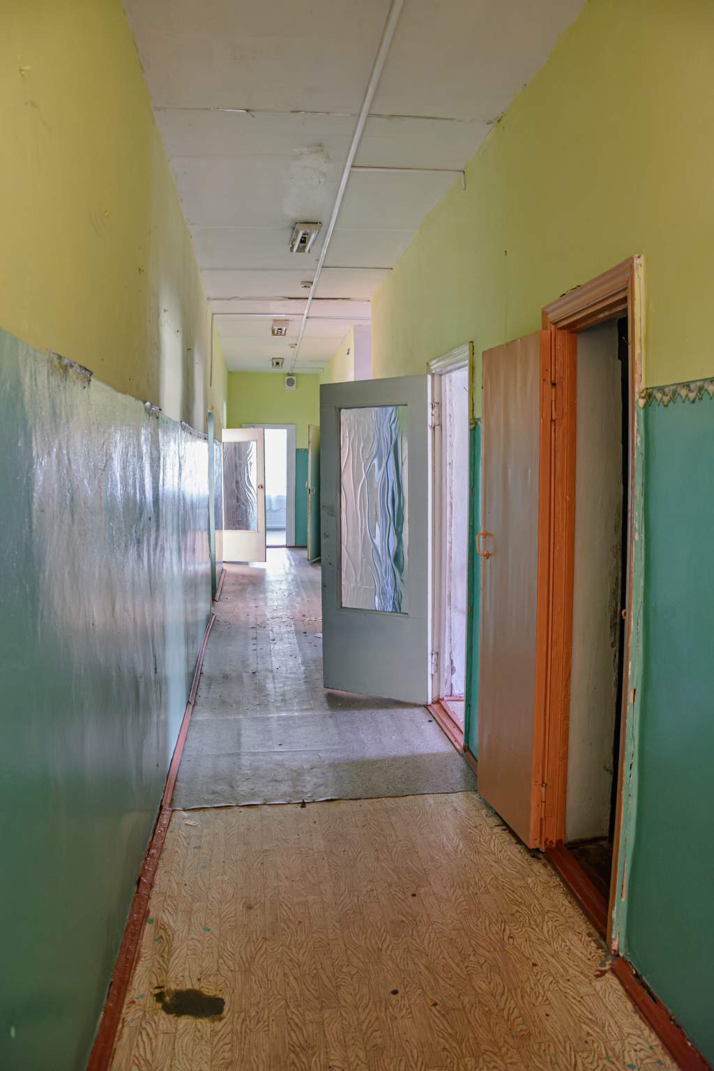Продам торговое помещение 308.5 м.кв.