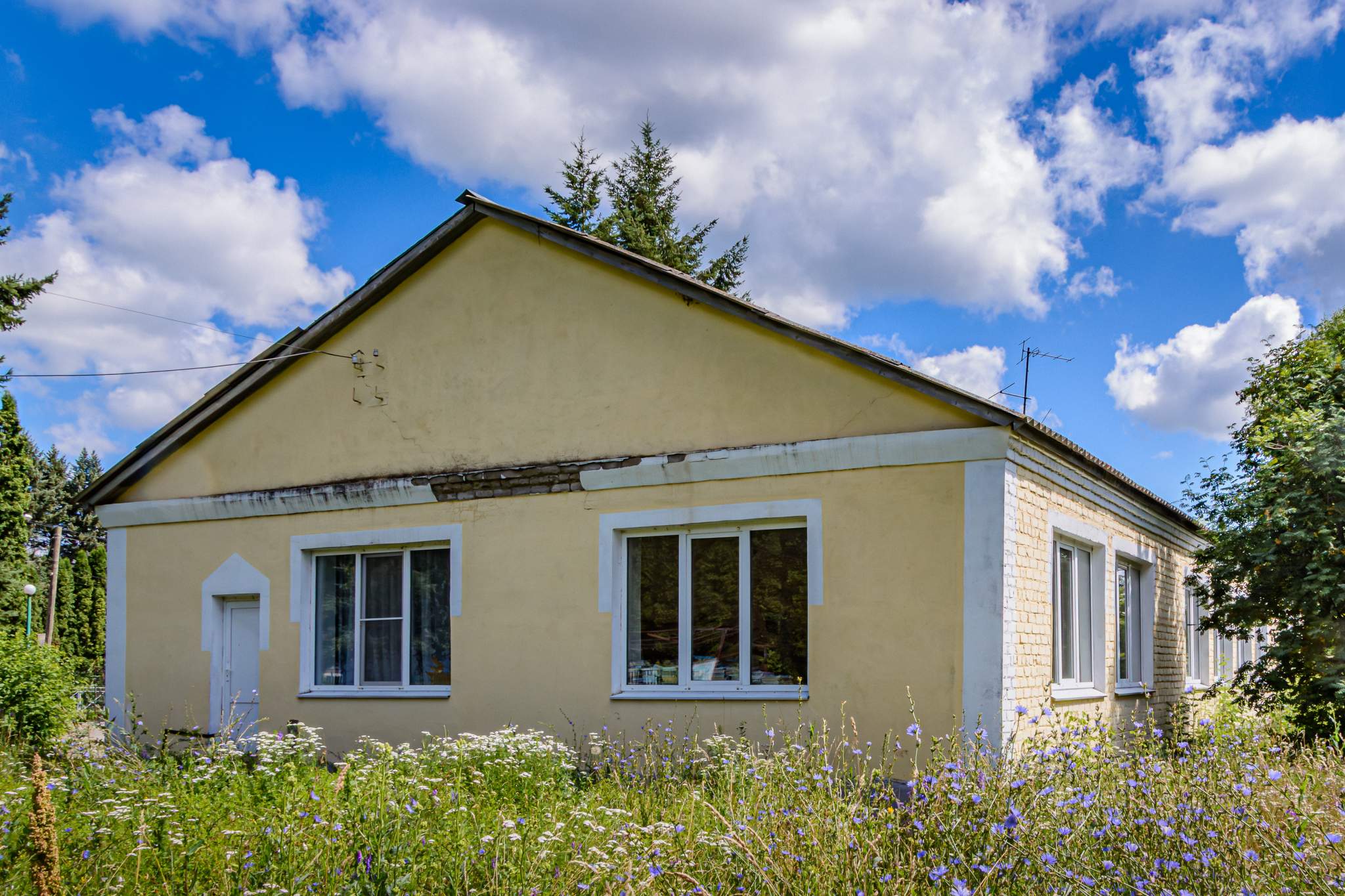Продам торговое помещение 308.5 м.кв.