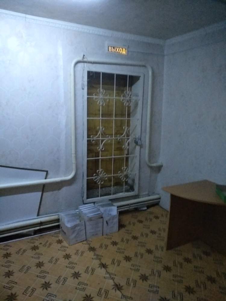 Продам торговое помещение 140.7 м.кв.