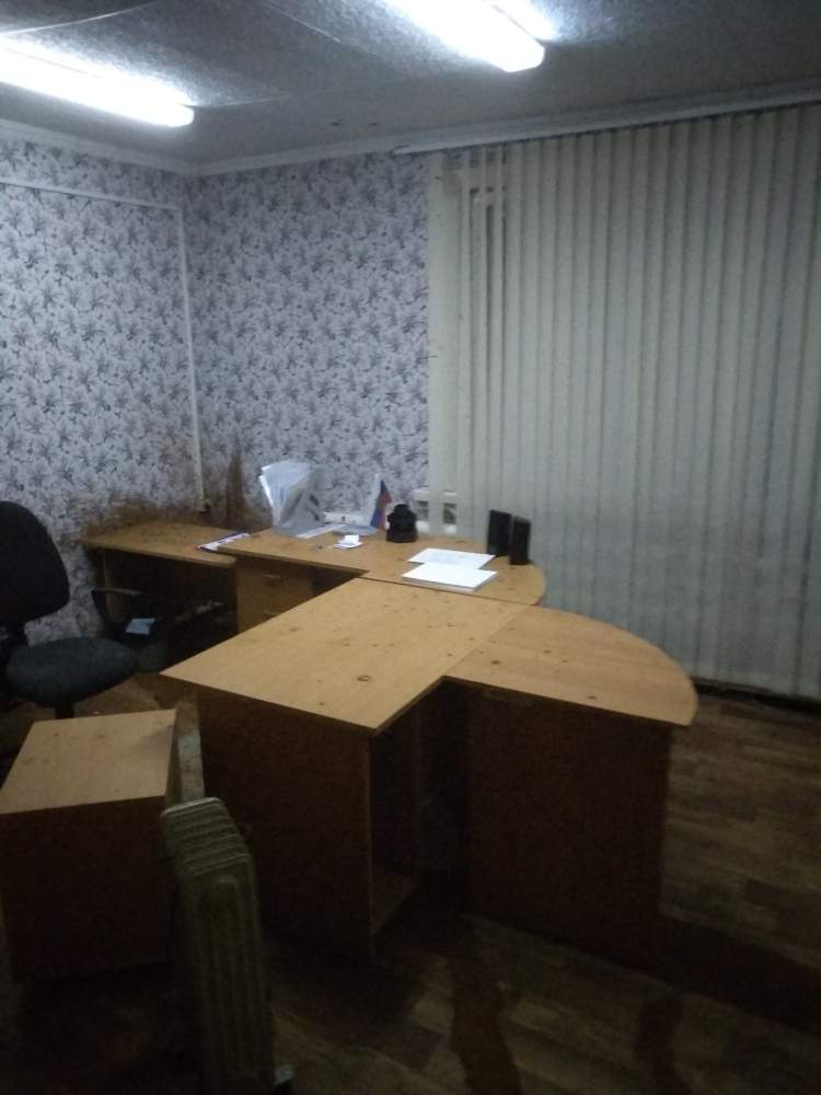 Продам торговое помещение 140.7 м.кв.