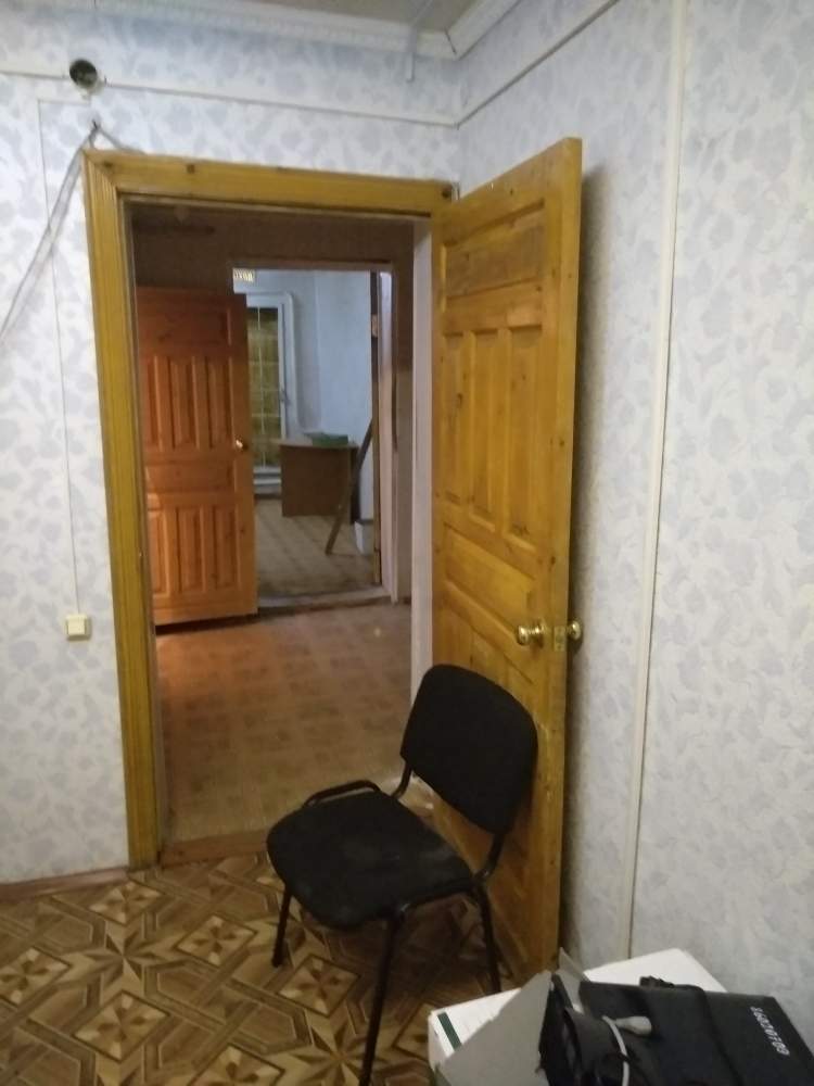 Продам торговое помещение 140.7 м.кв.