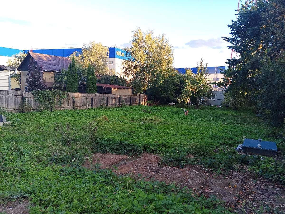 Продам земельный участок 880 м.кв.