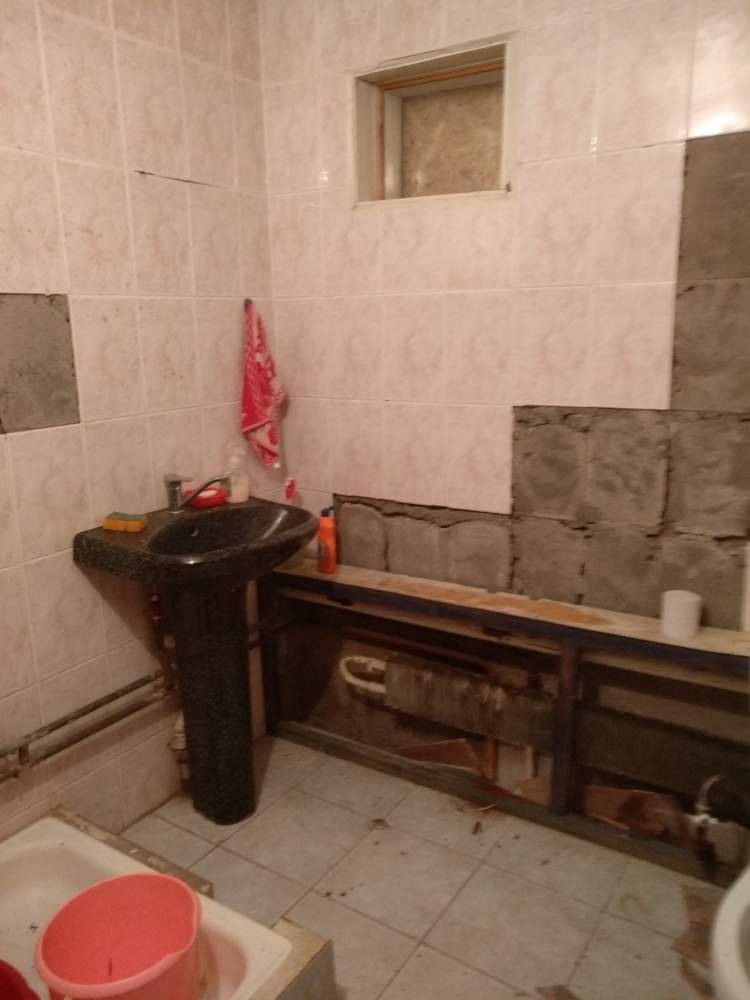 Продам торговое помещение 140.7 м.кв.