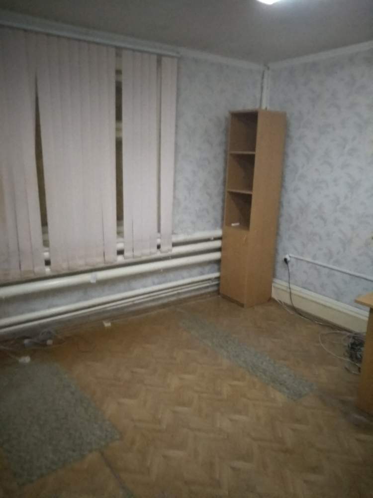 Продам торговое помещение 140.7 м.кв.