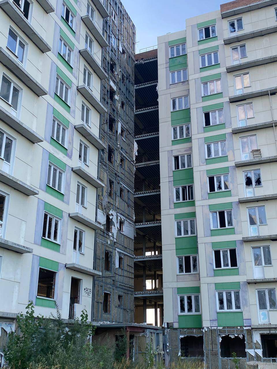 Продам торговое помещение 4389 м.кв.