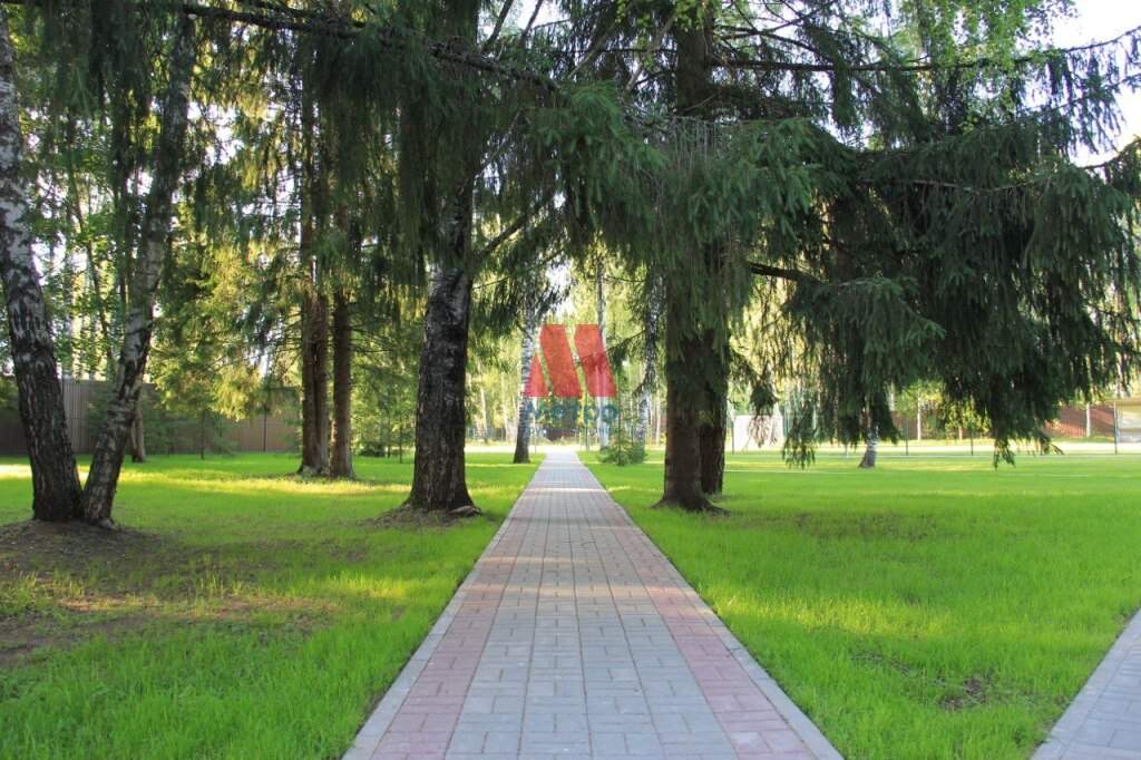 Продам торговое помещение 1200 м.кв.