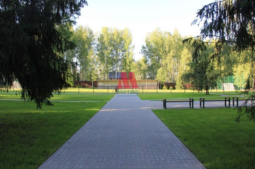 Продам торговое помещение 1200 м.кв.
