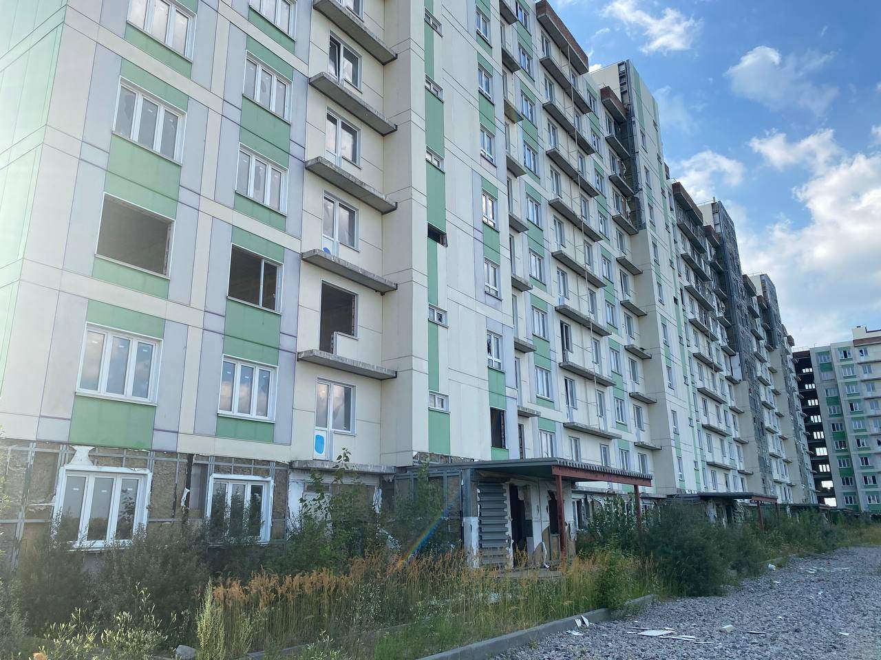 Продам торговое помещение 4389 м.кв.