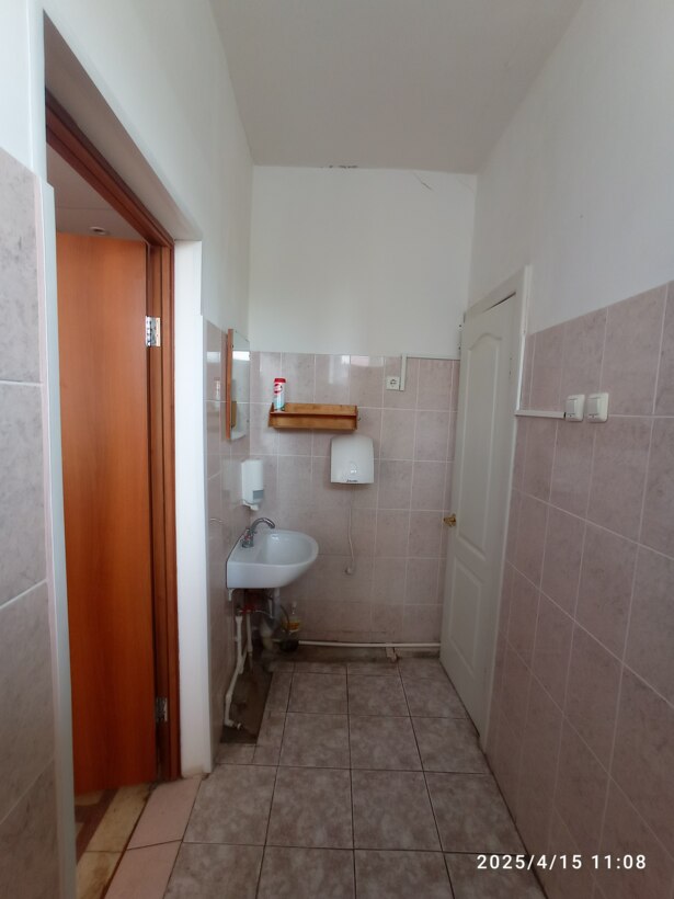 Продам помещение свободного назначения 1057 м.кв.