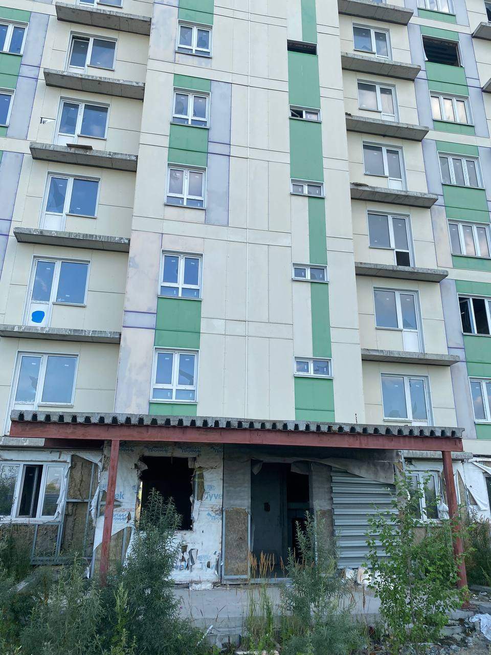 Продам торговое помещение 4389 м.кв.