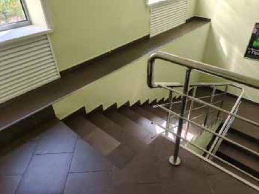 Продам помещение свободного назначения 648.9 м.кв.