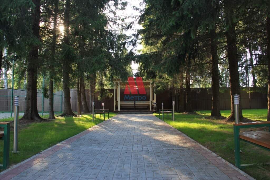 Продам торговое помещение 1200 м.кв.