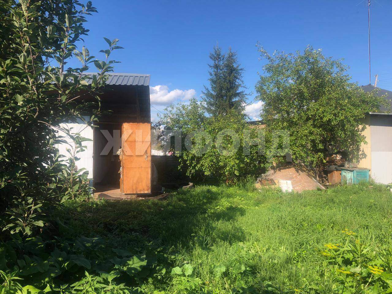 Продам земельный участок 2443 м.кв.