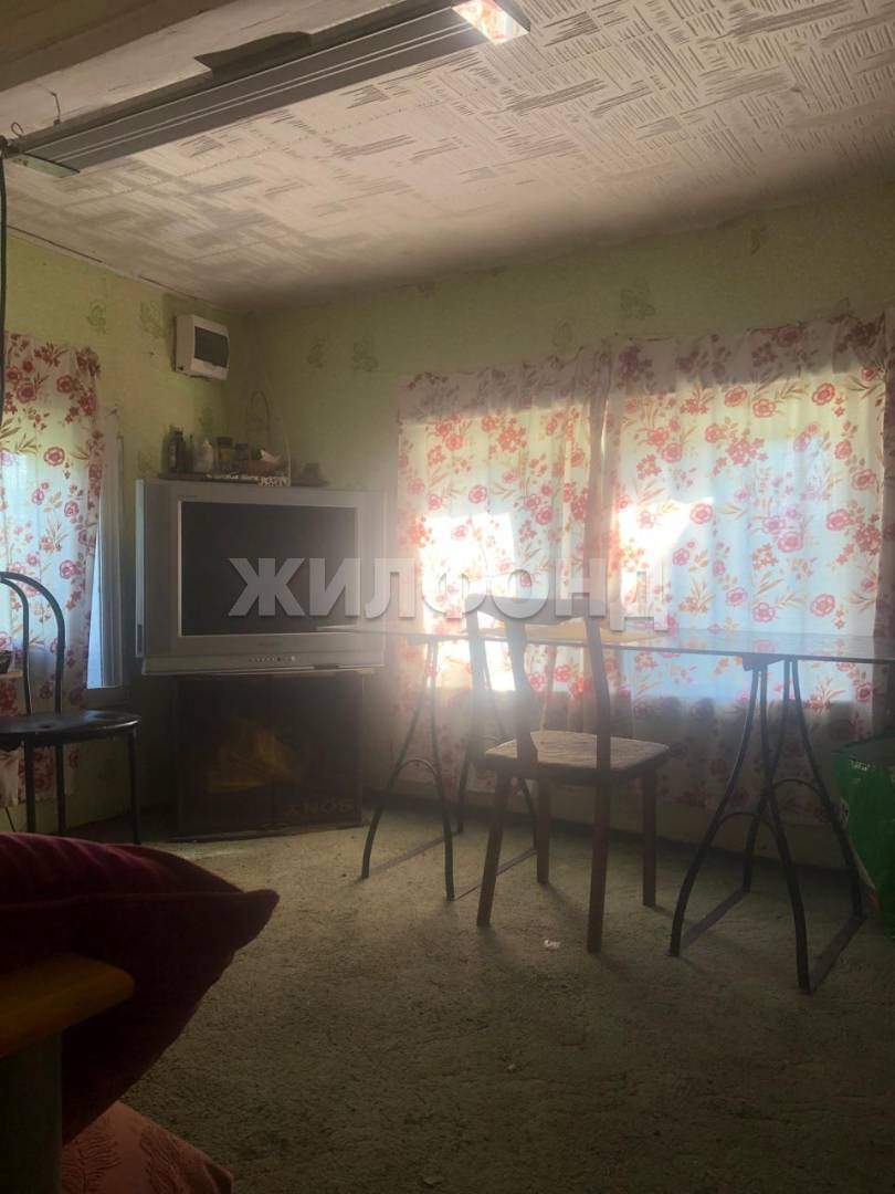 Продам земельный участок 2443 м.кв.