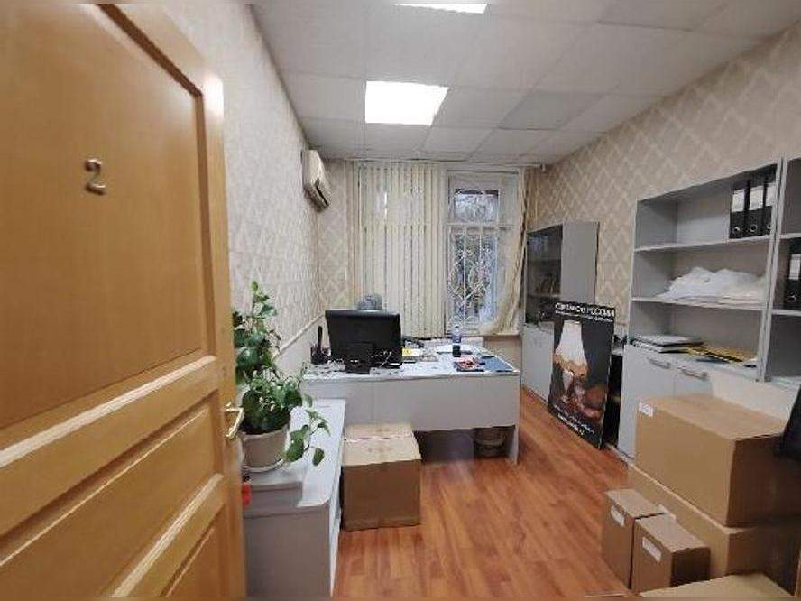 Сдам в аренду помещение свободного назначения 1673.5 м.кв.