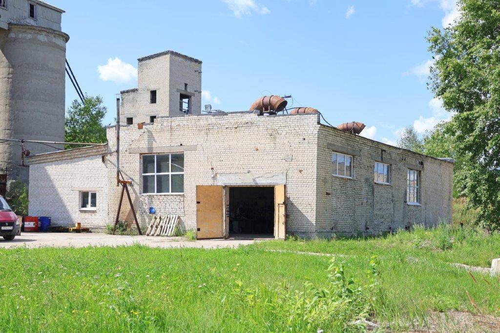 Продам торговое помещение 13143 м.кв.
