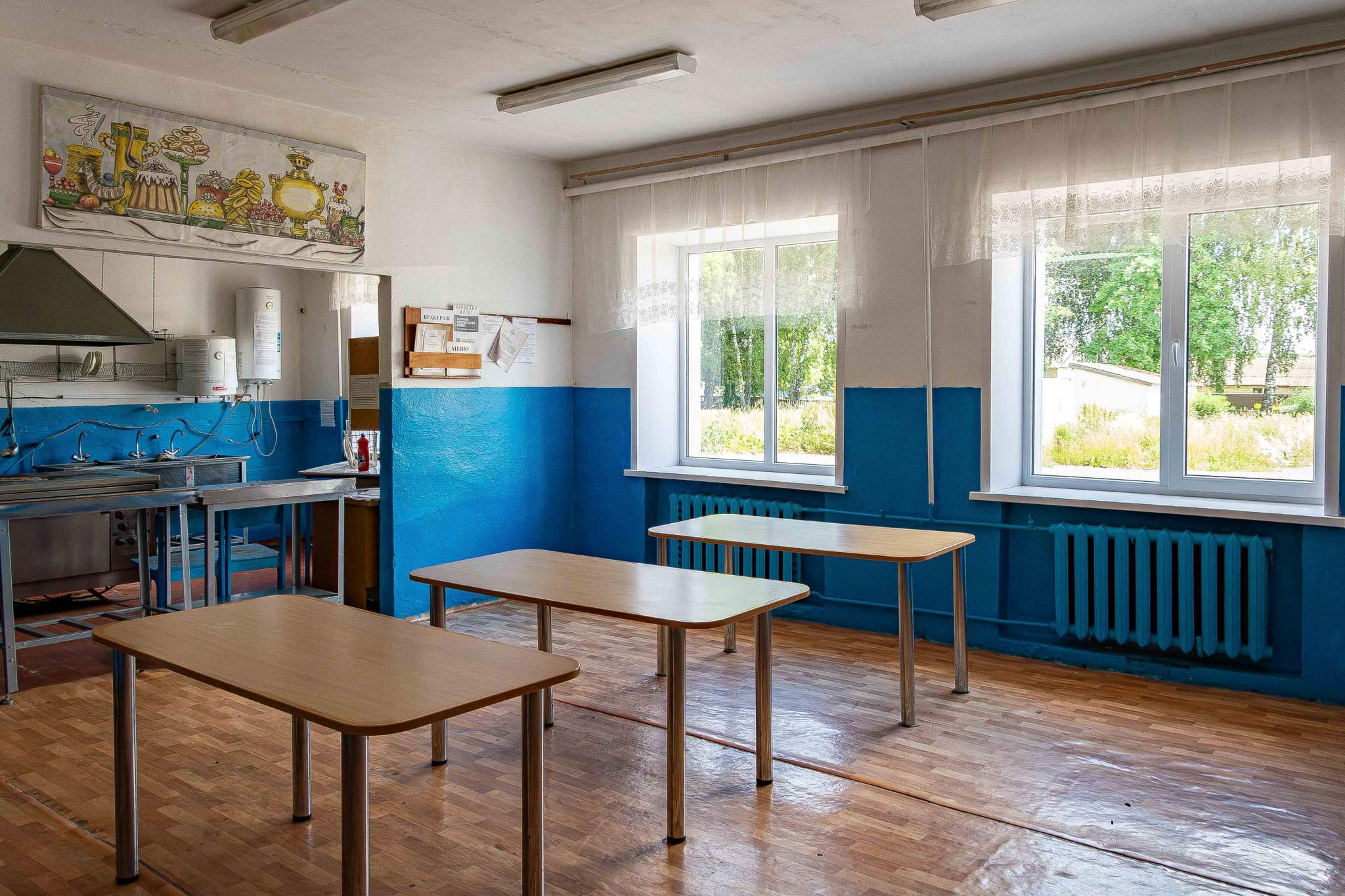 Продам торговое помещение 1074.9 м.кв.