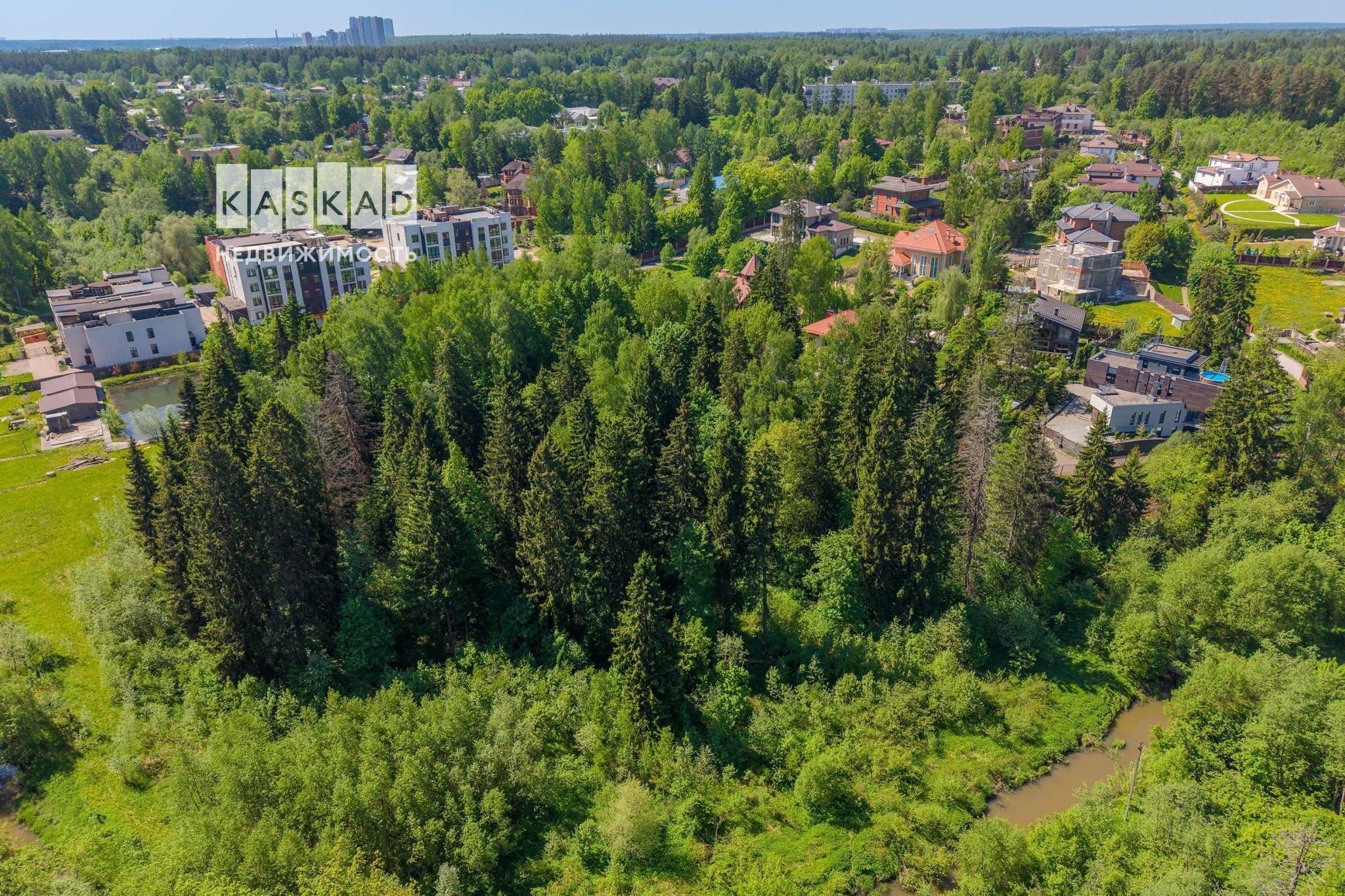 Продам земельный участок 1900 м.кв.