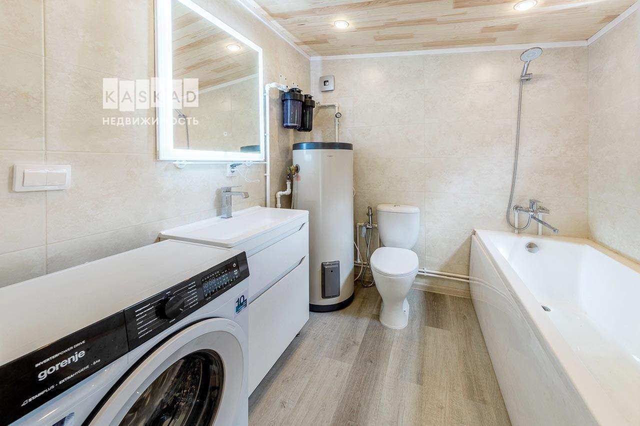 Продам земельный участок 1500 м.кв.