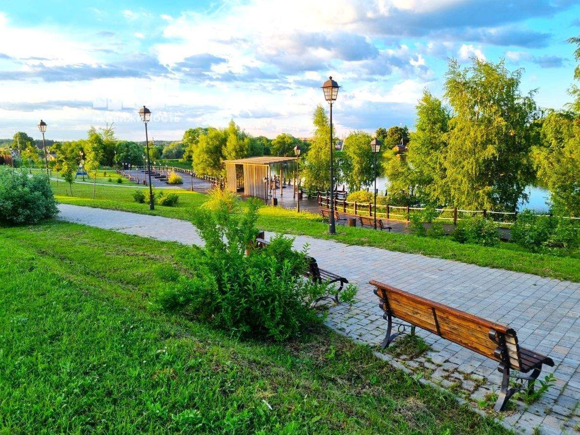 Продам земельный участок 1000 м.кв.