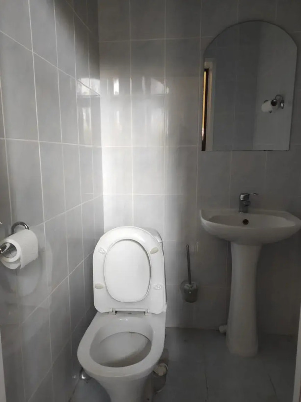 Продам торговое помещение 267.4 м.кв.