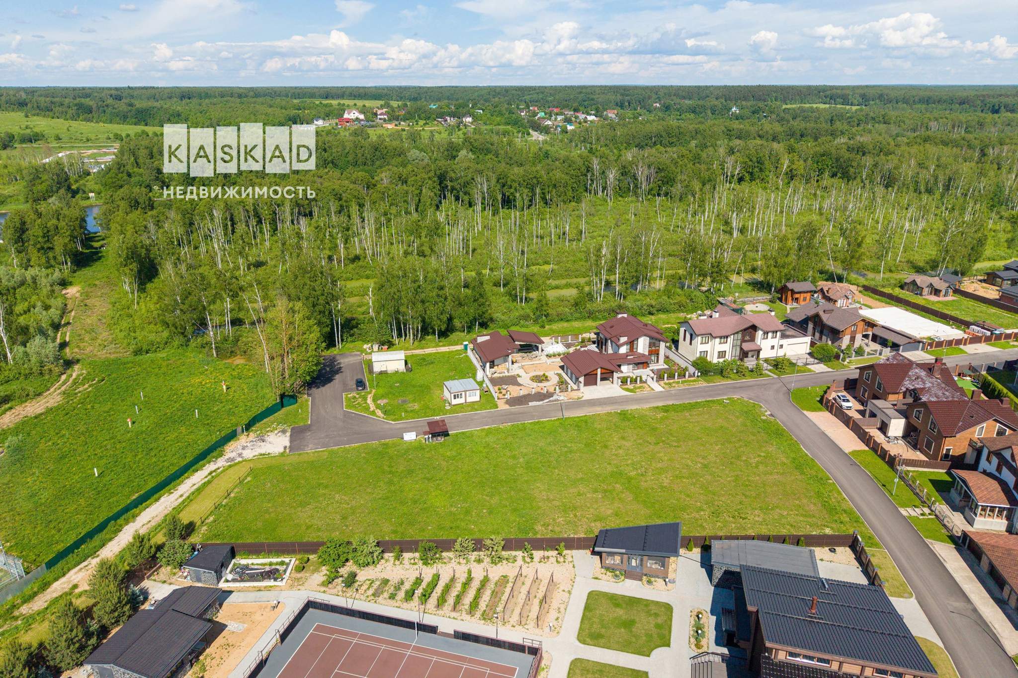 Продам земельный участок 3000 м.кв.