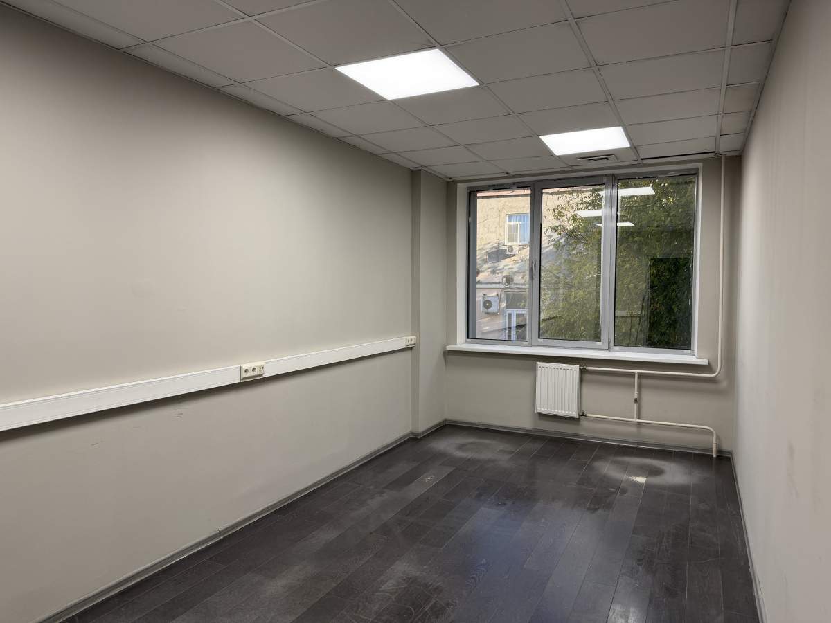 Сдам в аренду офис 17.4 м.кв.