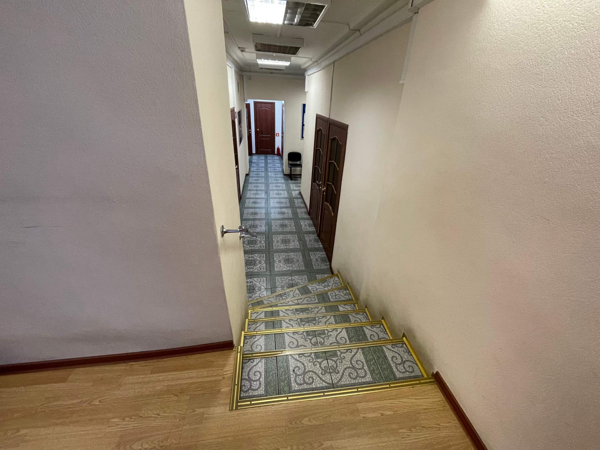 Продам офис 4.9 м.кв.