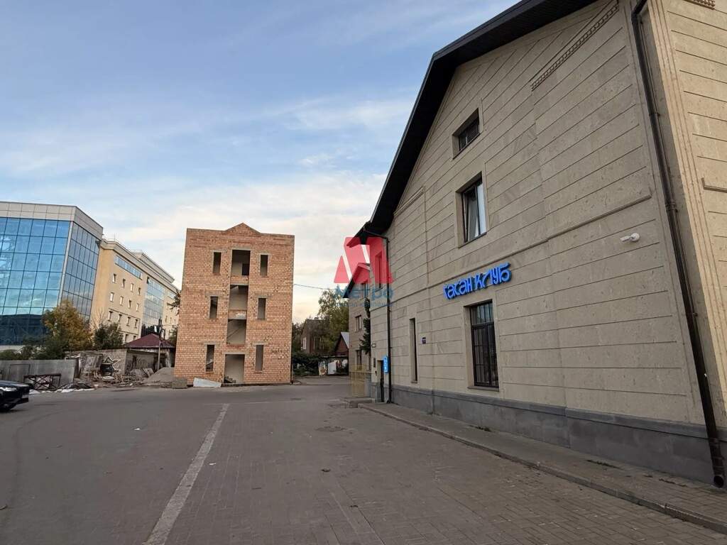 Сдам в аренду офис 200 м.кв.