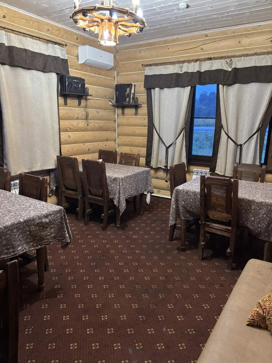 Продам торговое помещение 368.6 м.кв.