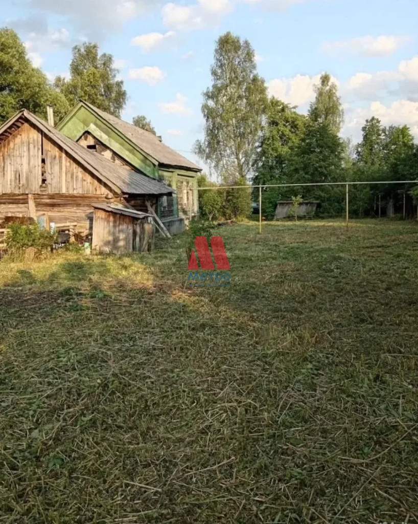 Продам земельный участок 1600 м.кв.