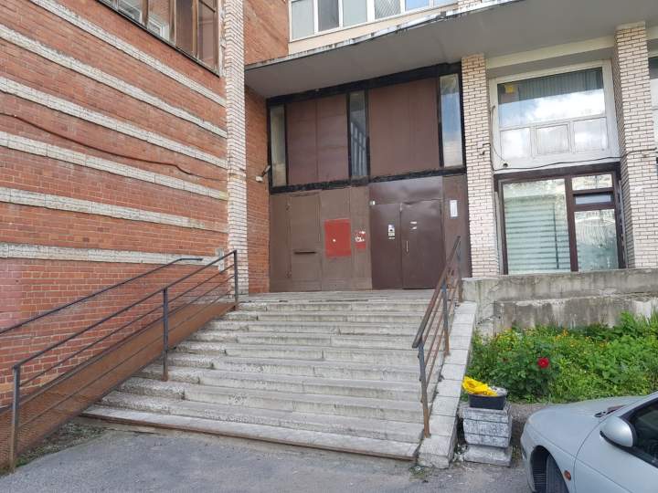 Продам офис 10.2 м.кв.