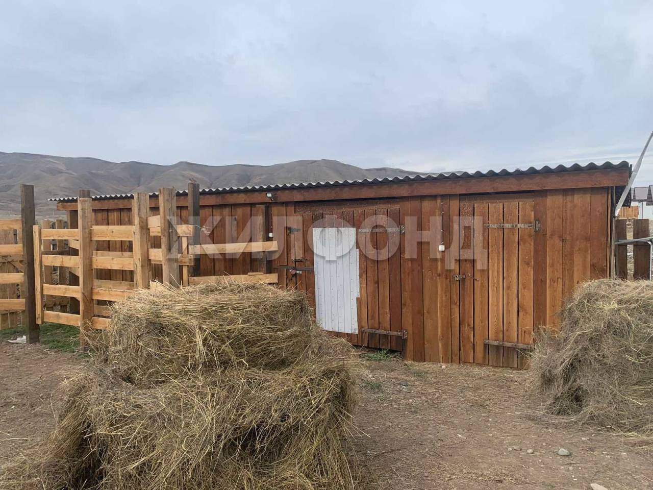 Продам земельный участок 600 м.кв.