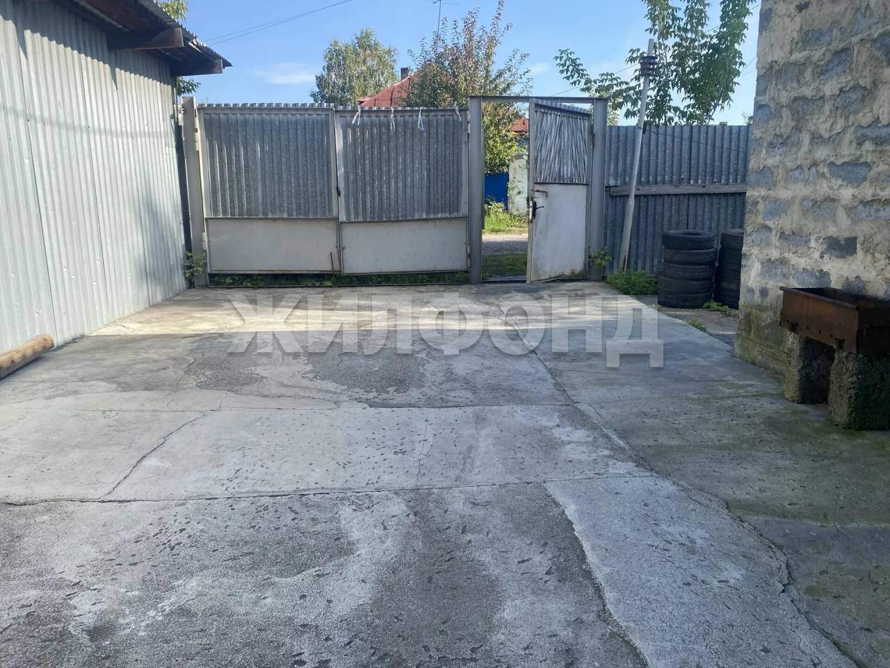 Продам земельный участок 950 м.кв.