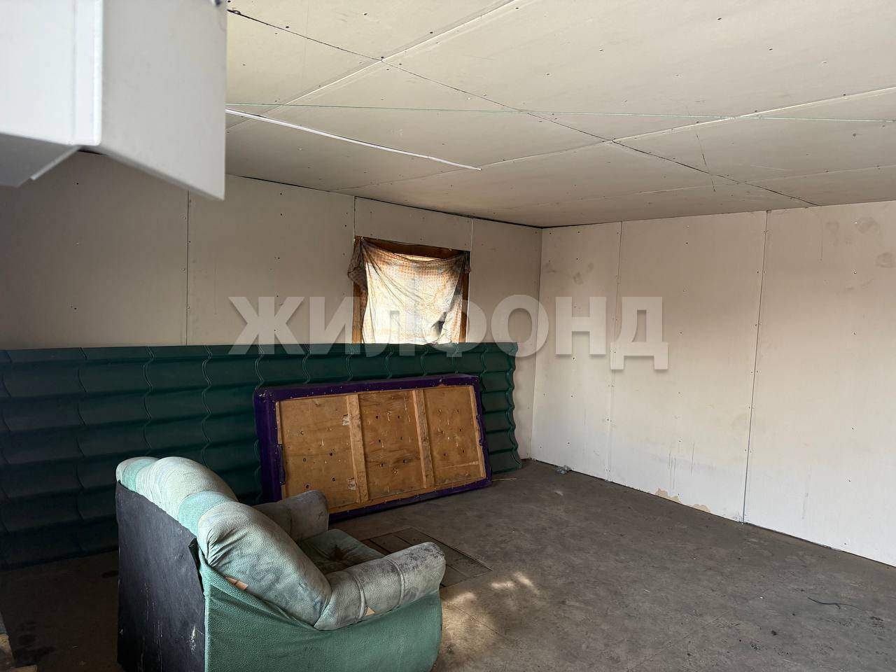 Продам земельный участок 1000 м.кв.
