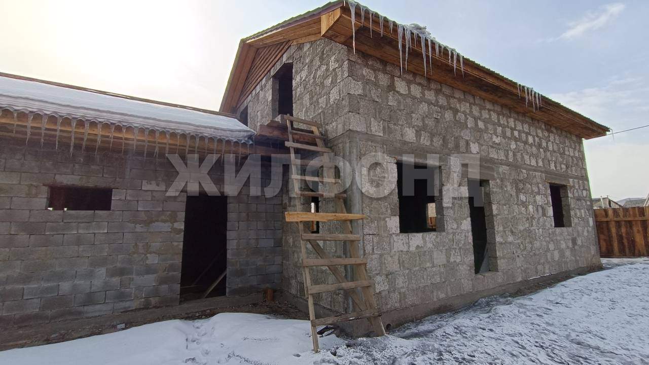 Продам земельный участок 600 м.кв.