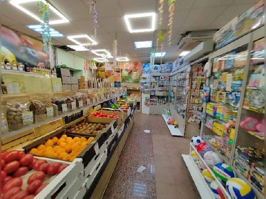 Сдам в аренду магазин 1673.5 м.кв.