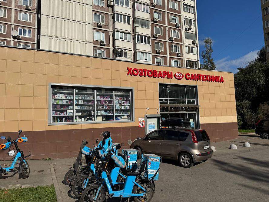 Сдам в аренду магазин 648.2 м.кв.