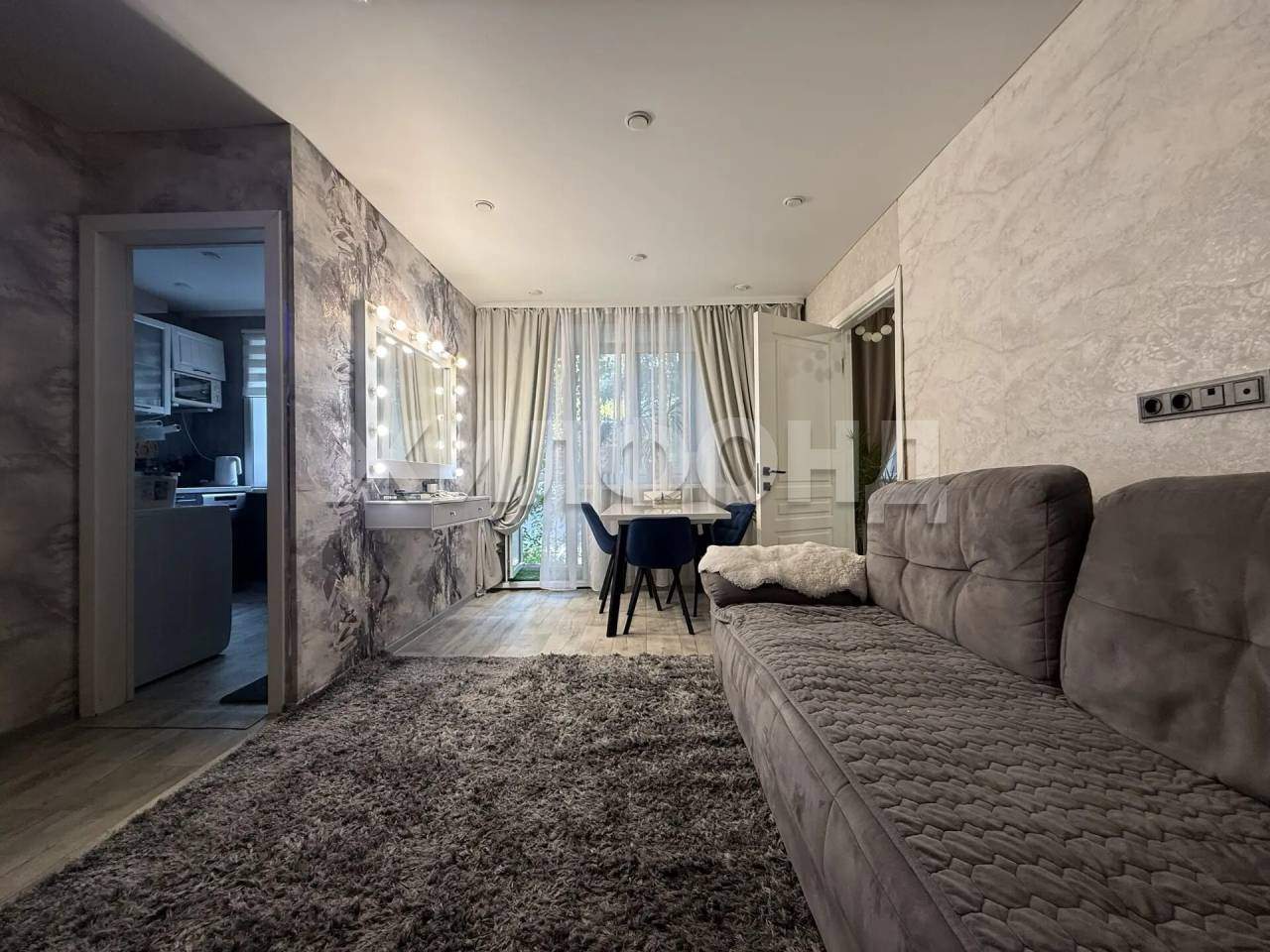 Квартира на продажу в Иркутске, Чайковского улица, 16 фото №0
