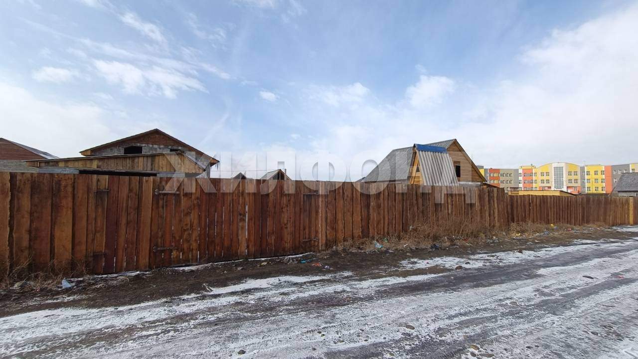 Продам земельный участок 600 м.кв.