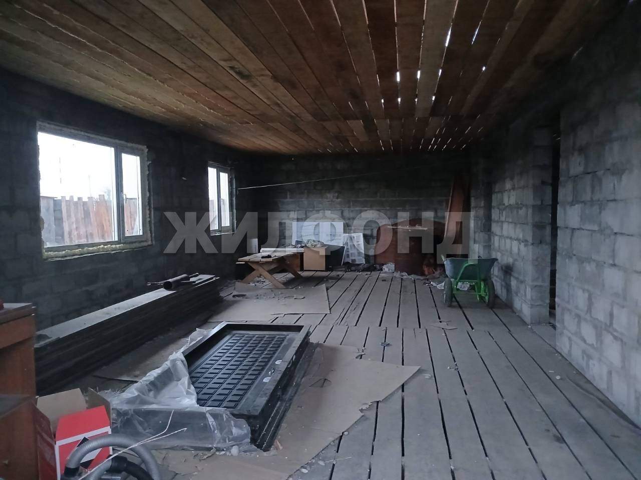 Продам земельный участок 748 м.кв.