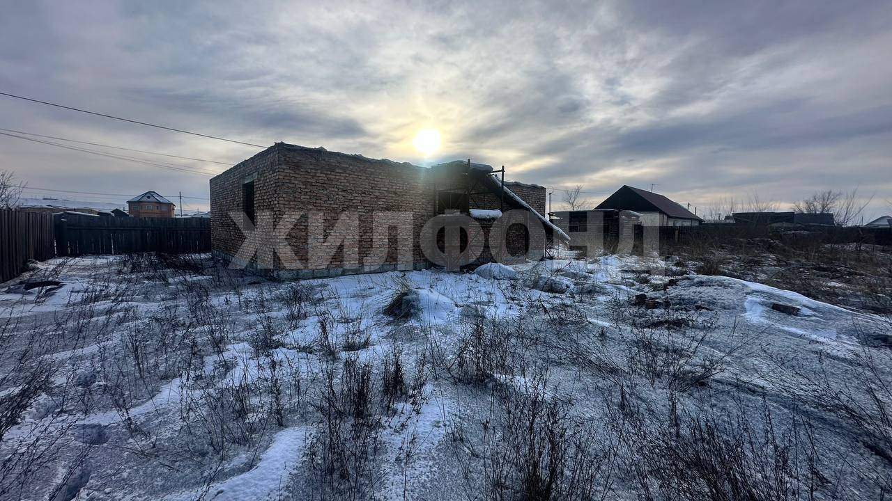 Продам земельный участок 1000 м.кв.