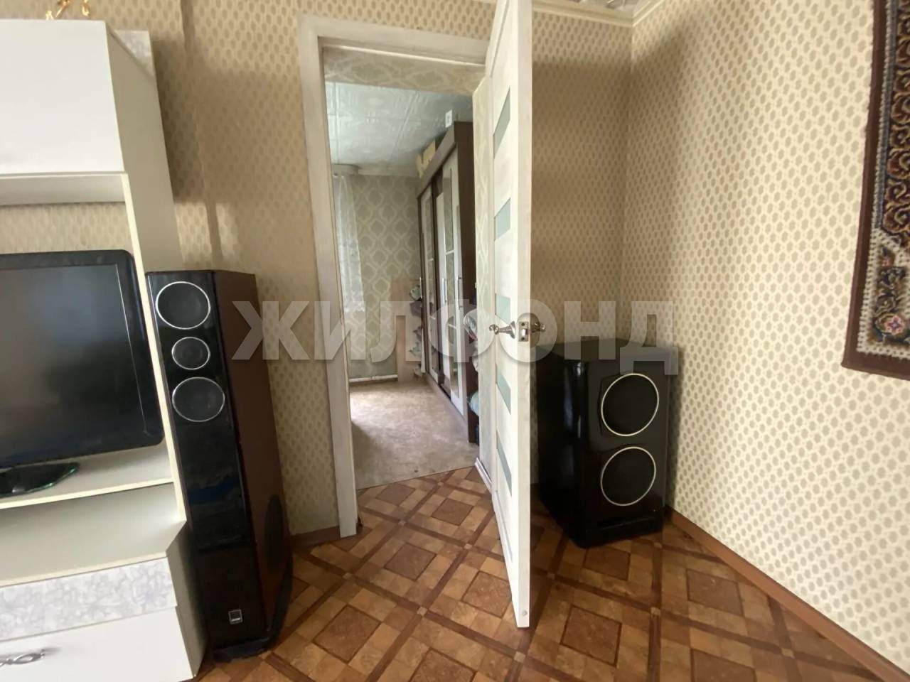 Продам земельный участок 950 м.кв.